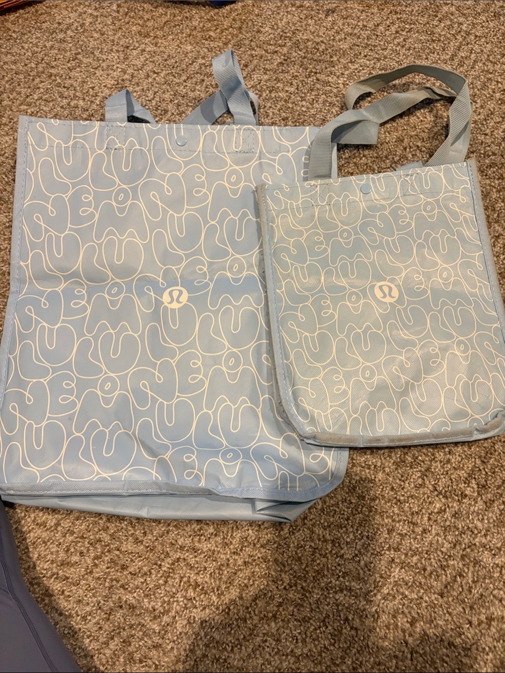 lululemon athletica Light Blue Tote Pair with White Abstract Print